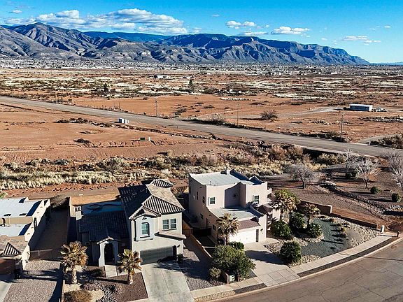 5th image of 3414 Red Arroyo Dr