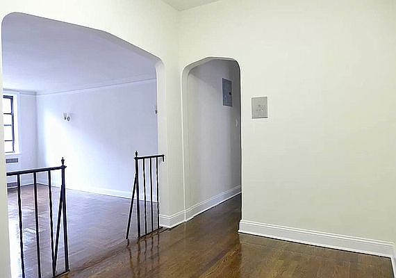 4th image of 1620 Caton Ave #22