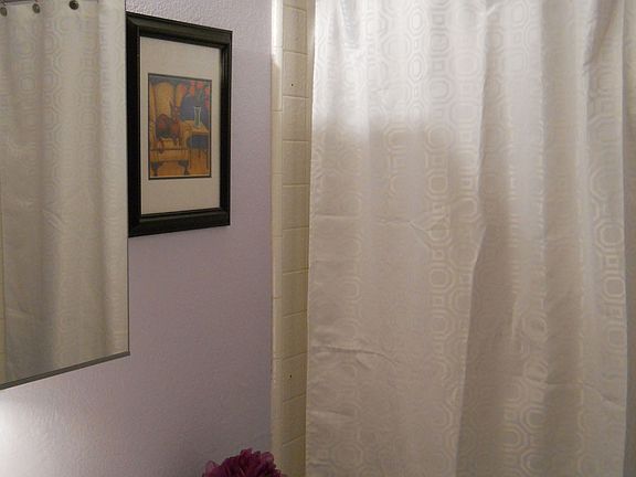 3rd image of 1814 S Glenview