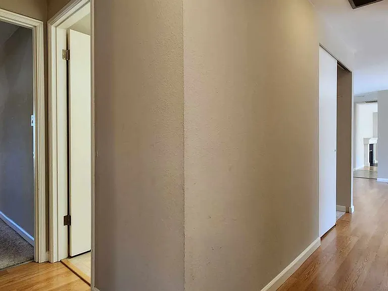 16811 NE 32nd St — Photo 18