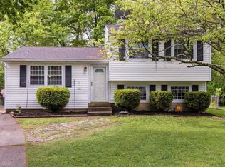 6017 Paula Marie Pl, Louisville, KY 40291
