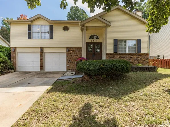 3750 Lemay Woods Dr, Saint Louis, MO 63129
