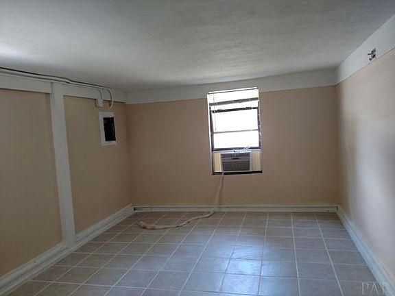 5th image of 2213 W Jackson St #B