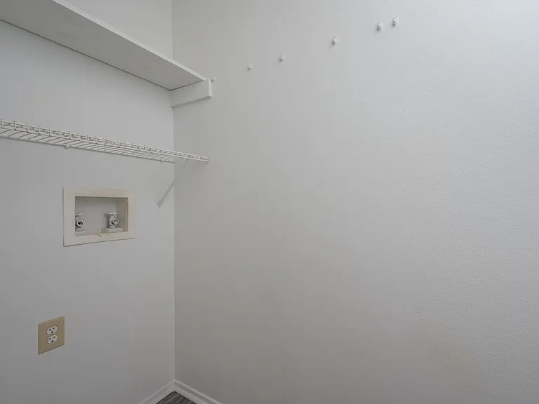 15509 Cedar Bay Dr — Photo 12