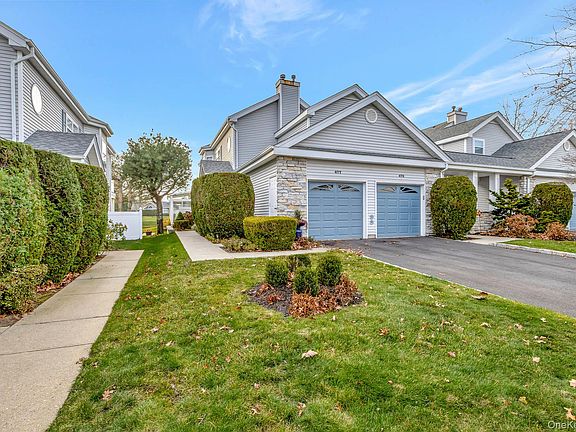 4th image of 477 Woodscreek Court