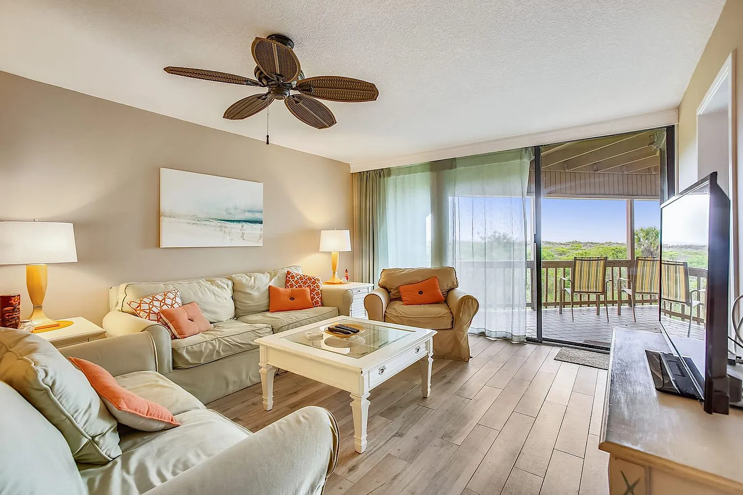 2 bed, 2.0 bath, 1076 sqft, $7,170 — Photo 1