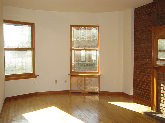 2nd image of 323 W 89th St APT 3A