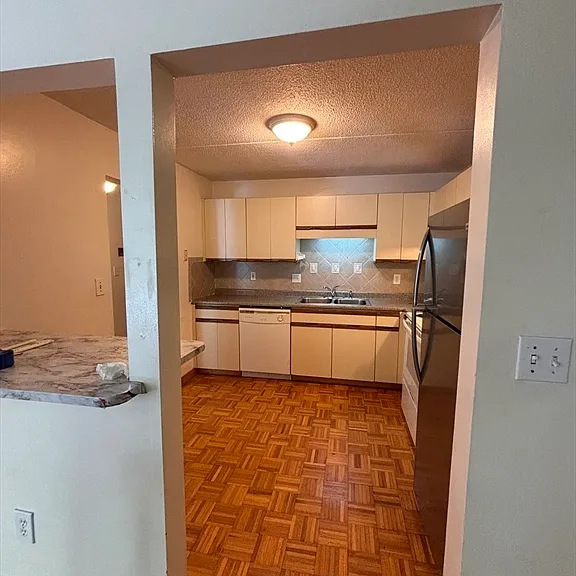 200 Cove Way #318 — Photo 11