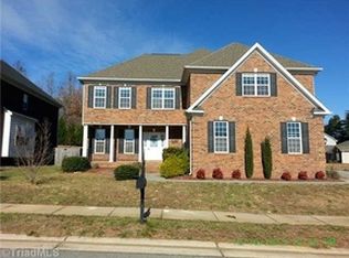 810 Cameron Village Dr, Winston Salem, NC 27103