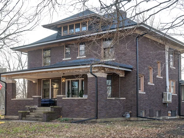 901 S Dunlap Ave, Savoy, IL 61874