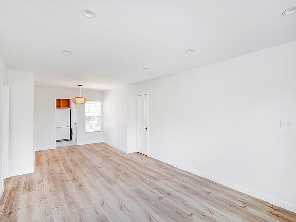 4th image of 331 Cornell Dr #331