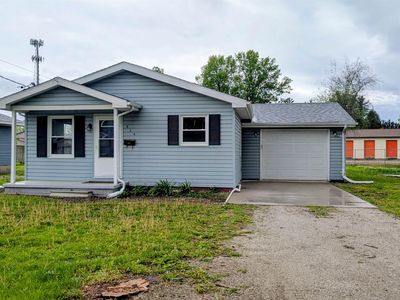 614 E Vine St, Taylorville, IL, 62568
