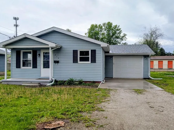 614 E Vine St, Taylorville, IL 62568