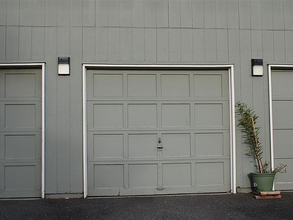 4th image of 321 S Cherry St #B