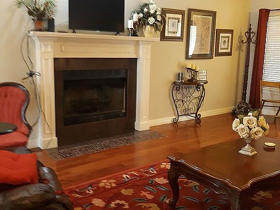 3rd image of 4181 N Rolling Meadows Dr
