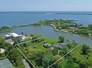 52 Holly Ln, Water Mill, NY 11976