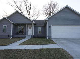 1909 Main St, Hamburg, IA 51640