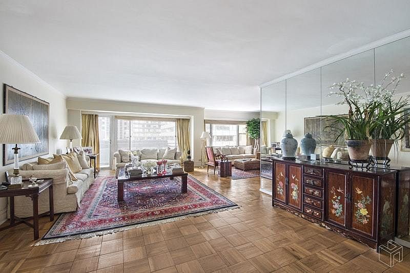 1st image of 118 E 60th St APT 24H