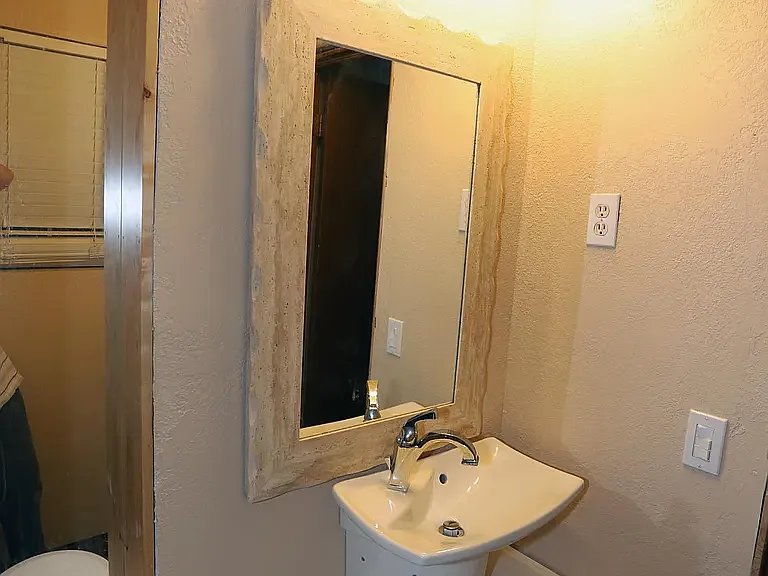 Master Bed Bathroom