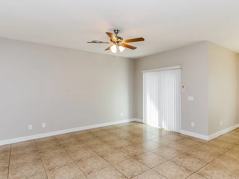 9623 Vega Carpio Ave — Photo 5