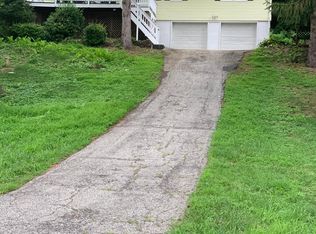 15 Andrea Dr, Vernon, NJ 07462