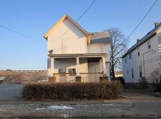 759 1st St NW, Grand Rapids, MI 49504