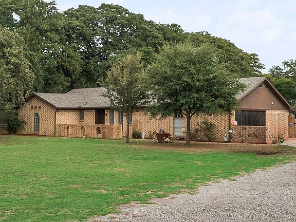 4th image of 22 Spring Oaks Rd