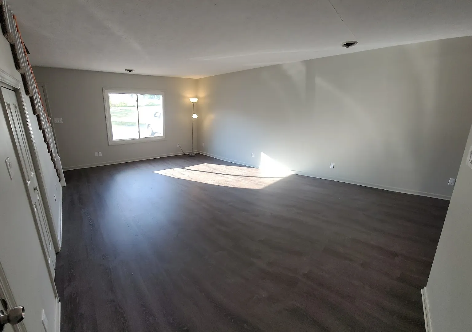 2 bed, 1.5 bath, 1200 sqft, $1,295 — Photo 3
