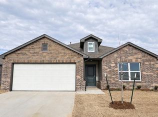 5417 Daxton Dr, Tuttle, OK 73089