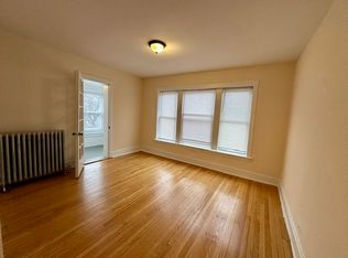 7510 N Hoyne Ave APT 3, Chicago, IL 60645