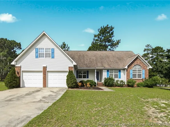8229 Foxtrail Dr, Fayetteville, NC 28311