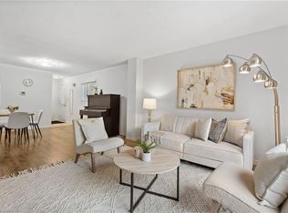 515 Weber St N #J, Waterloo, ON N2L4G1