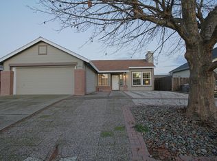 5592 Rightwood Way, Sacramento, CA 95823