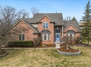 4471 S Castlewood Ct, Auburn Hills, MI 48326