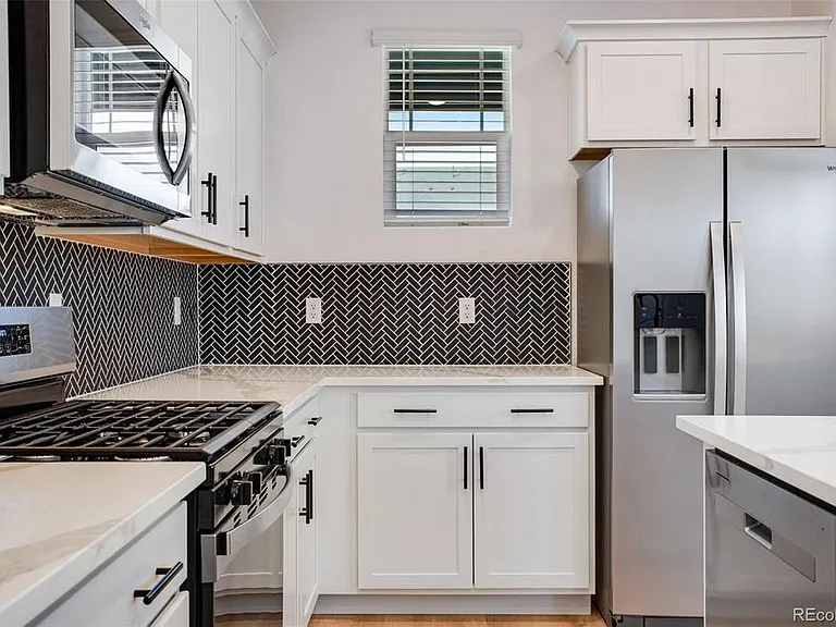 22224 E 6th Pl — Photo 7