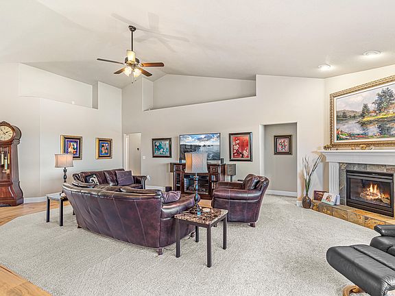 5th image of 161 Sky Hawk Dr