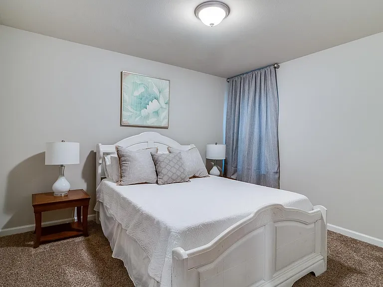 109 Red Pine Dr — Photo 3