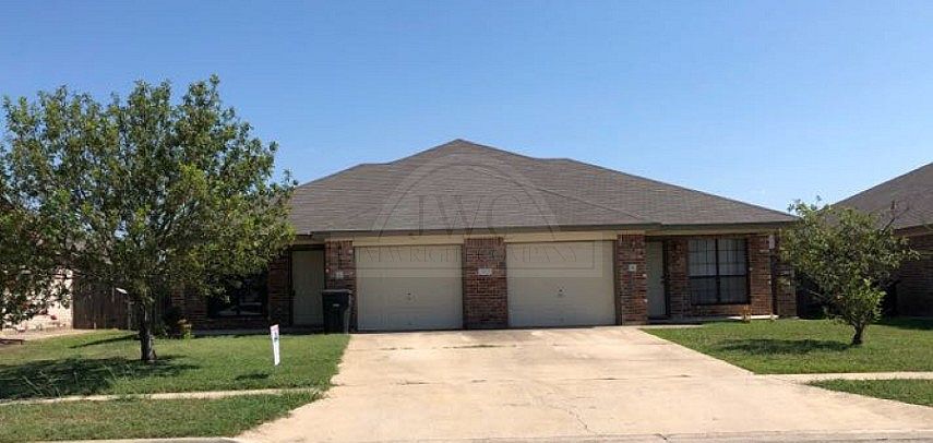 1st image of 1203 Cinch Dr APT A