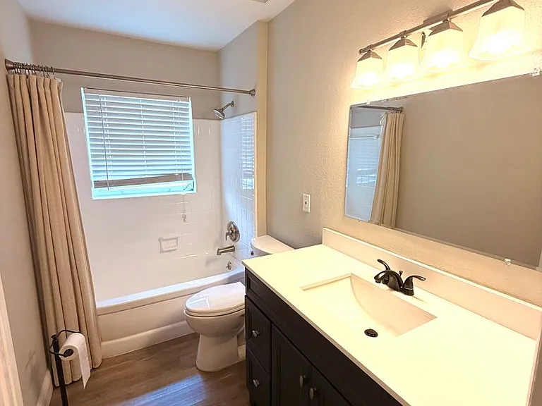 513 Balfour Dr — Photo 13