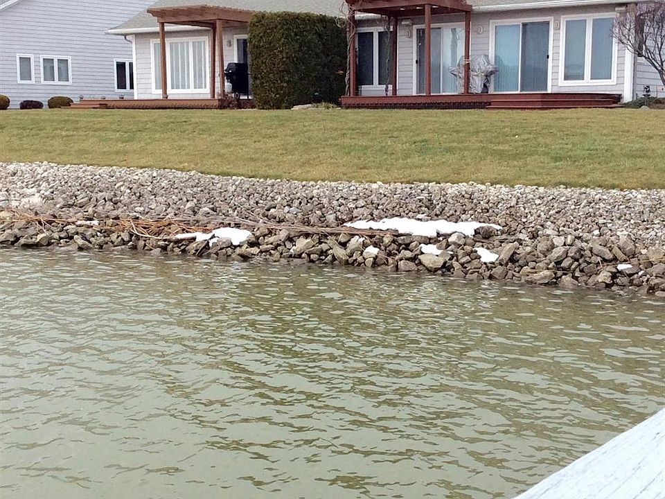 2nd image of 629 N Hidden Harbor Dr