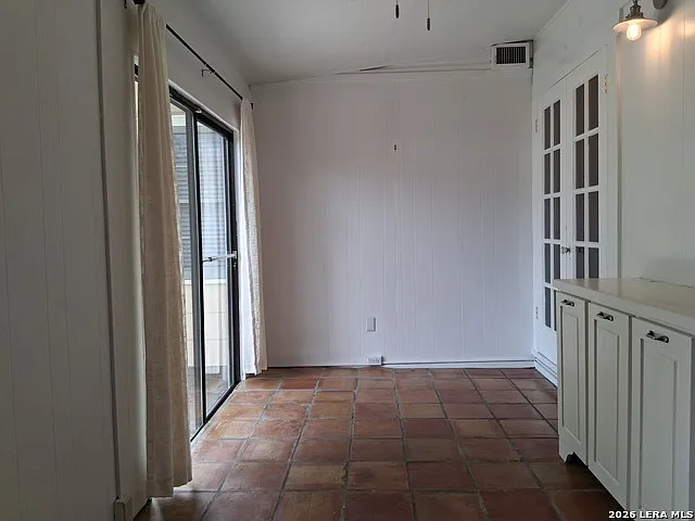 315 W Ridgewood Ct — Photo 17