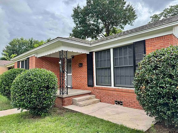 3rd image of 1931 S Wiley Ave