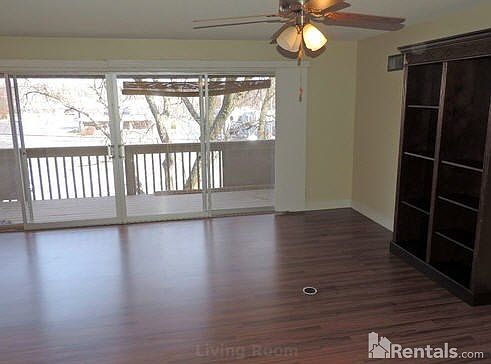 4th image of 8730 Metcalf Ave APT 207