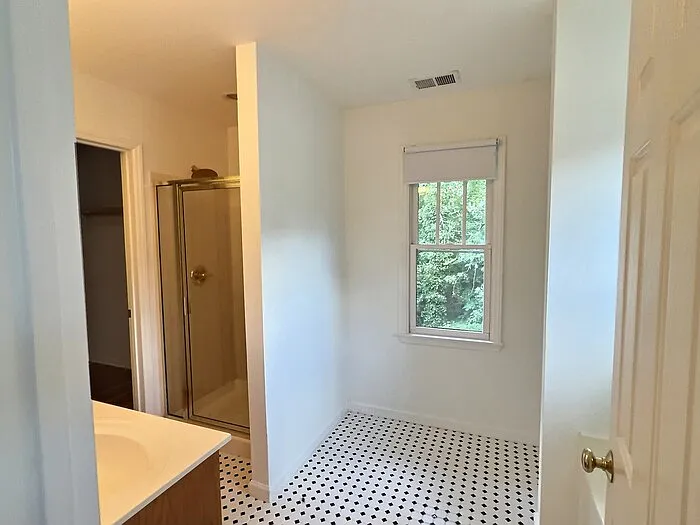 3 bed, 2.5 bath, $3,350 — Photo 4