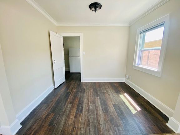 2nd image of 215-217 S Monroe Ave #4