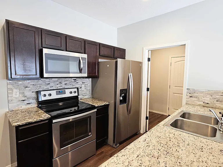 1802 S Bonn Ave — Photo 6
