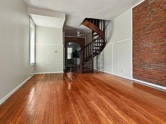 2nd image of 3927 N 19th St