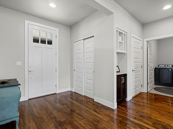 4th image of 6972 Foxton Ct