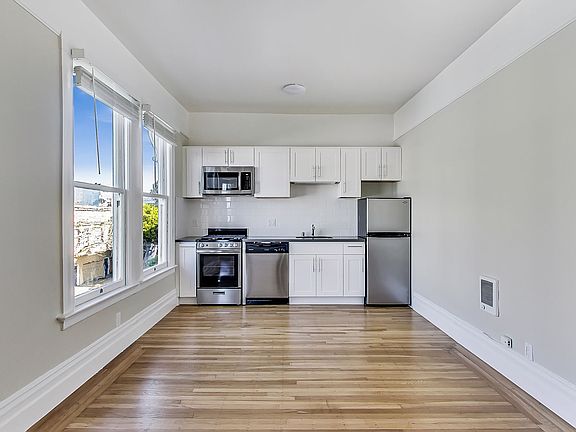 3rd image of 1585 Waller St APT 8