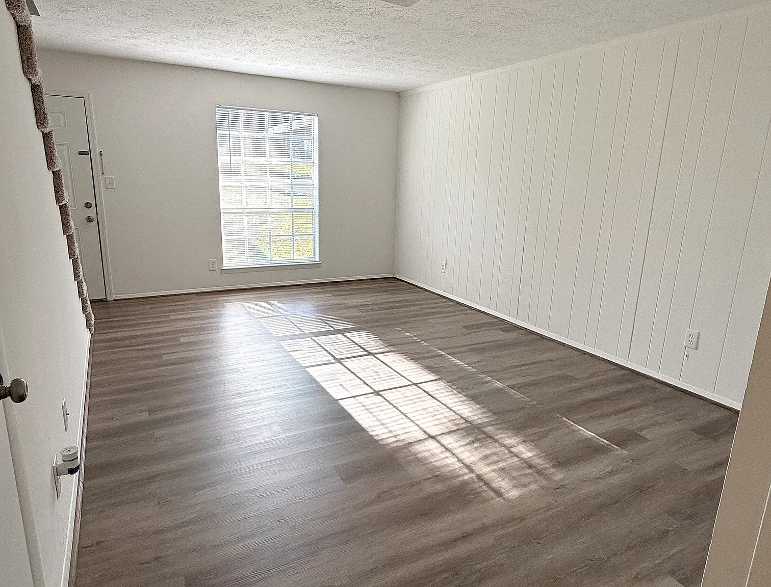 2 bed, 900 sqft, $1,000 — Photo 3
